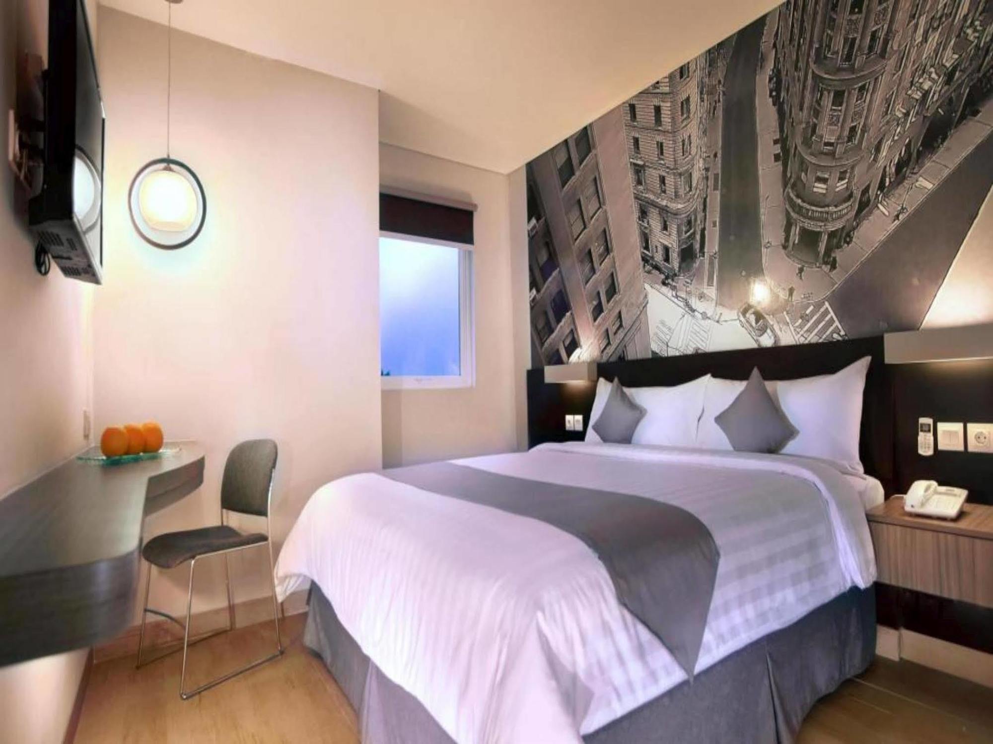 Neo Hotel Mangga Dua By Aston Jakarta Exterior foto