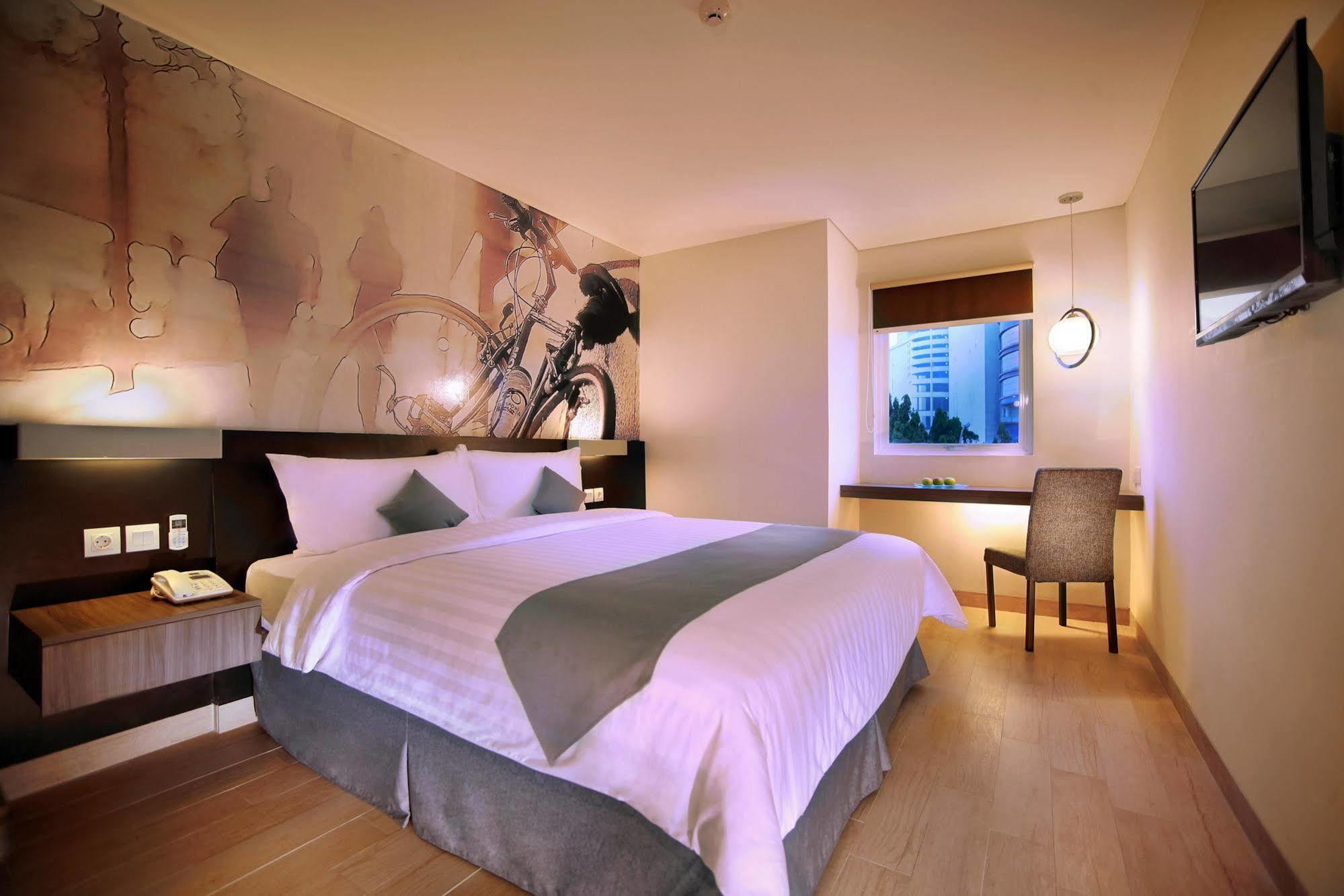 Neo Hotel Mangga Dua By Aston Jakarta Exterior foto